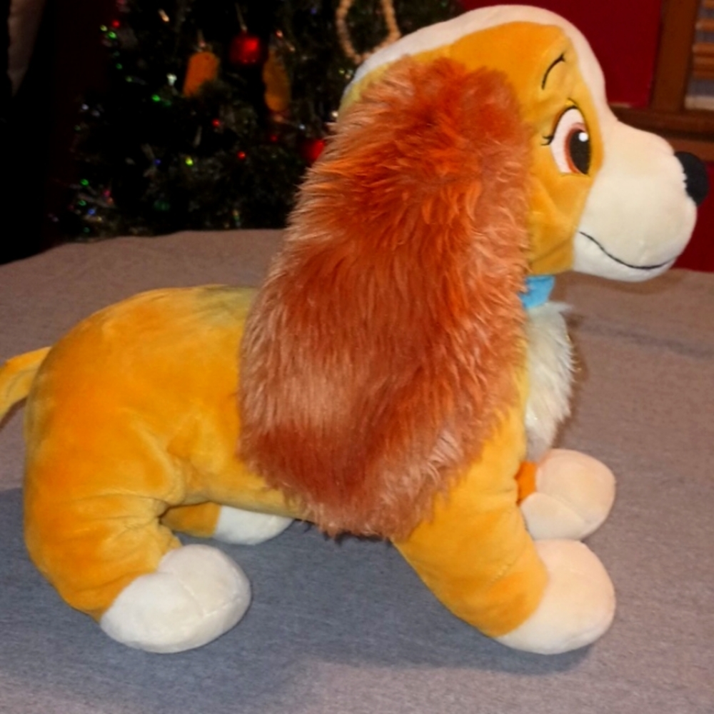 Disney Store lady from the Lady and the Tramp plushie - Picture 2 of 9